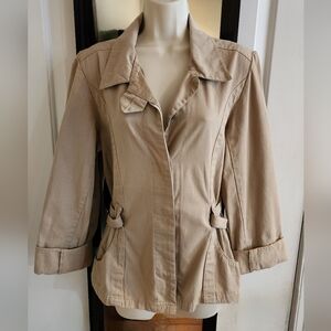 Women's Medium Light Weight Jacket